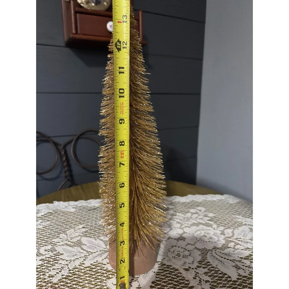 N/A gold glitter